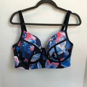Plus size bikini top